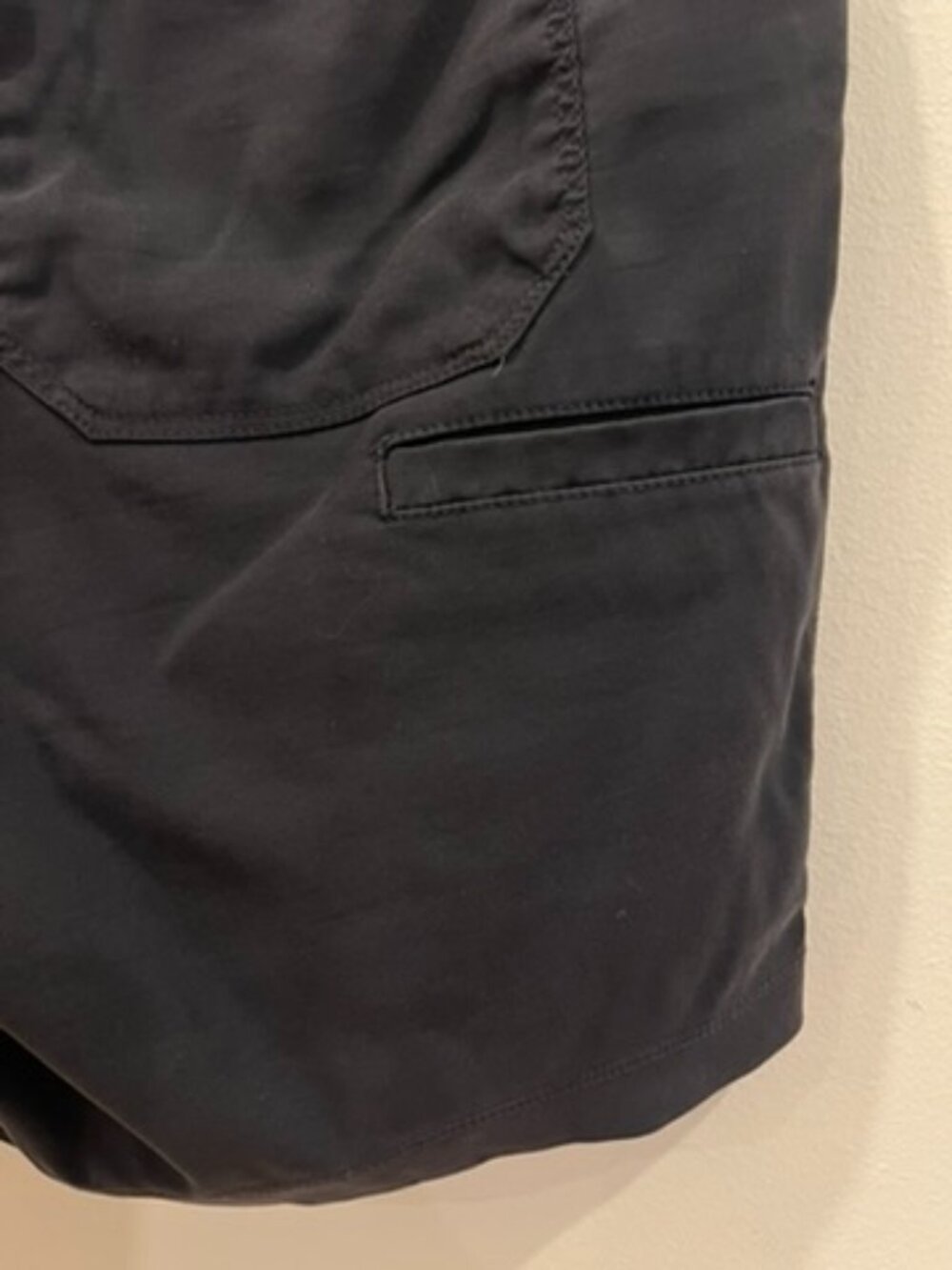 Duluth Trading Shorts Womens 12 Black Dry On The Fly 7 In Stretch Outdoor Hiking - Picture 7 of 15